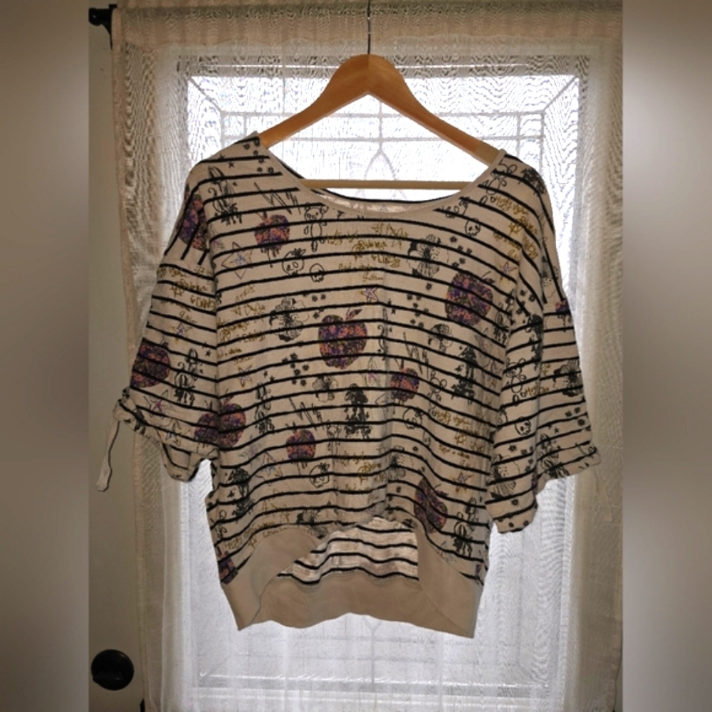 ScoLar Striped Graffeti T-Shirt with Purple and Gold Glitter Accents - M